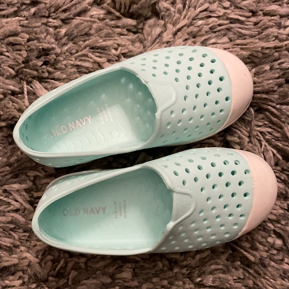 Old Navy Aqua never worn shoes